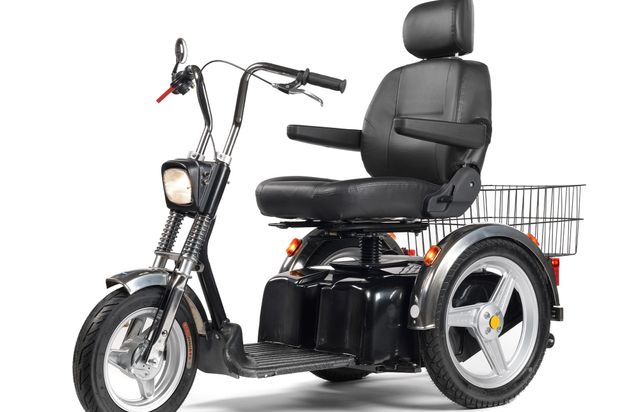 TGA Supersport classic 3-wheel road mobility scooter